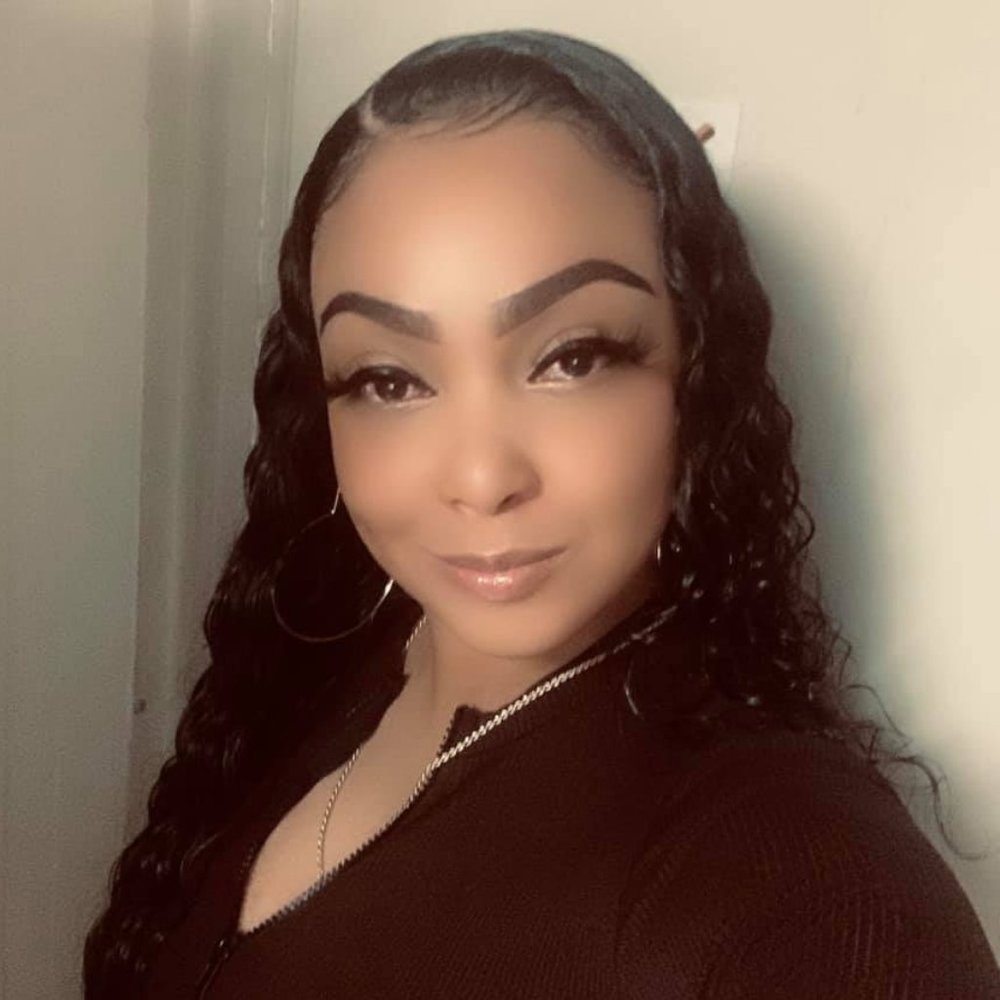 Meet your Posher, Alicia